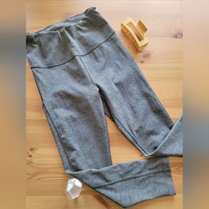 Athleta Ultimate Stash Pocket Capri~ Grey ~ XXS